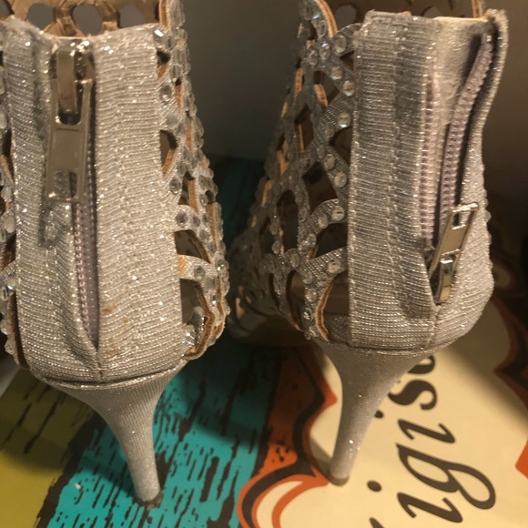 Zigi Soho Women’s Duran Fabric Open Toe. - Picture 5 of 8